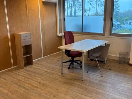 bureau à louer - 21m² au sein de lacowo
