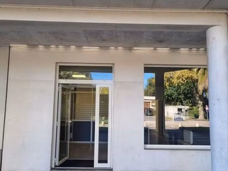 local commercial 700 cc