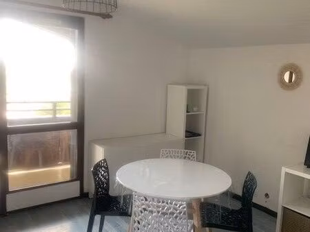 location t2 avec terrasse