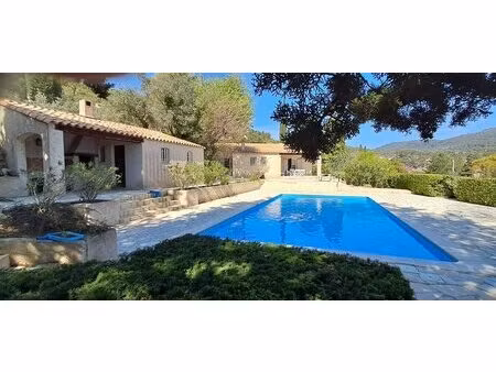 propriete de famille a l'oree du villagelage