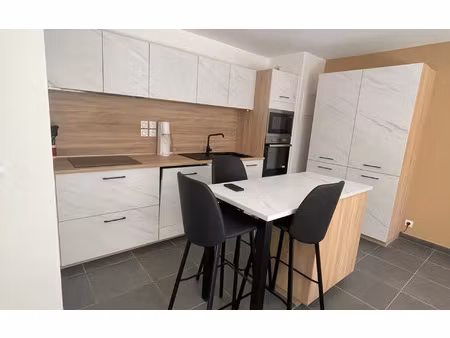 location appartement  60.55 m² t-3 à péron  1 511 €