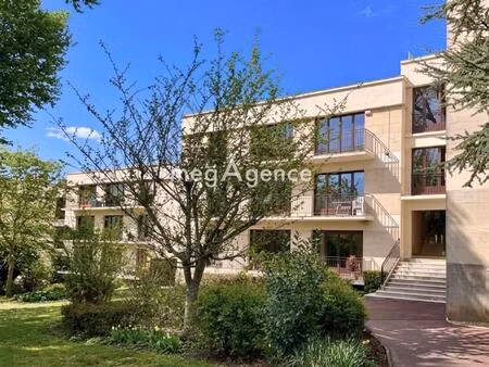 appartement d’exception 204 m² – résidence privée sécurisée – balcon  parkings  cave – sai