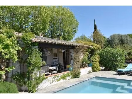 magnifique maison en pierre de 70 m² – bagnols-en-forêt