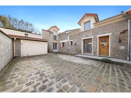 maison familiale + seconde maison indépendante