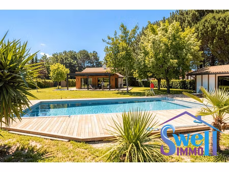 au calme propriété de 3500m² avec 2 maisons piscine dépendan