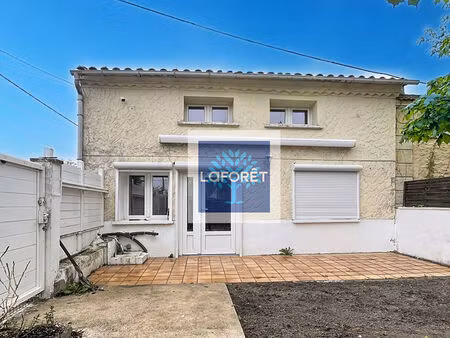 maison pierre 3 chambres  jardin et garage