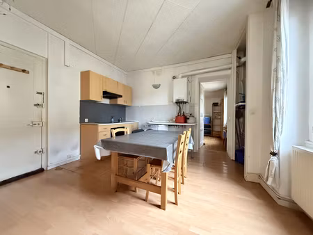 appartement t2 de 46 m2 avec grenier