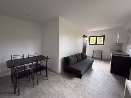 studio meublé à louer - plomeur