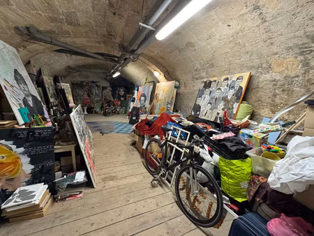 bordeaux victoire - cave de 60 m2 saine et aménagée