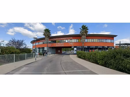 a louer : local professionnel neuf