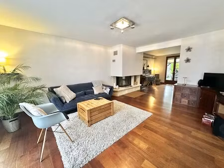 maison 7 pièces de 188m²