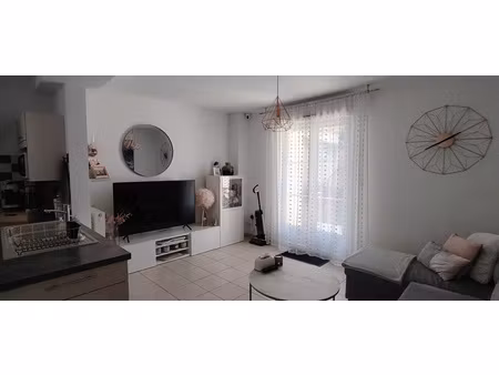 coup de cœur : maison de village rénovée – prête à habiter !