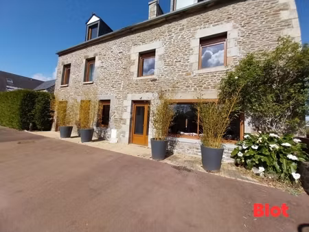 a vendre - chez blot immobilier de pleudihen sur rance - maison avec dépendances - la vico