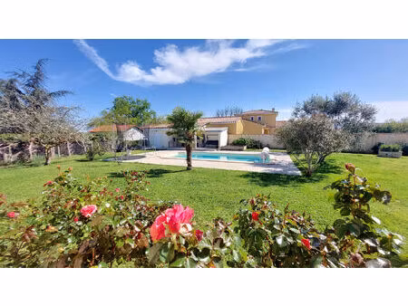 magnifique villa de plain pied avec piscine vue pyrenees