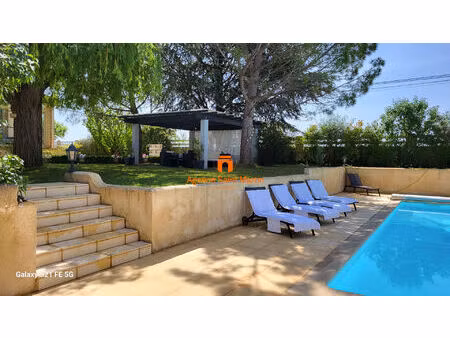 charmante villa avec piscine