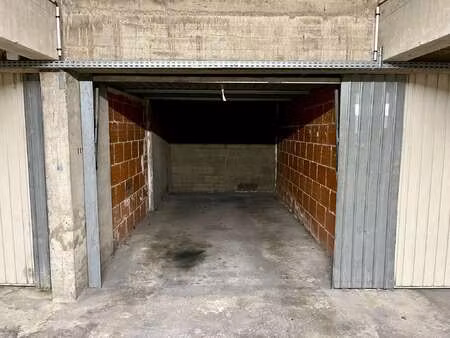 vente garage et parking à rennes gare (35000) : à vendre / 13m² rennes gare