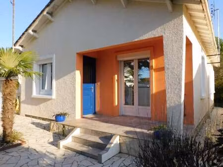 vente maison viager à saint-jean-d'angély (17400) : à vendre viager / 130m² saint-jean-d'a