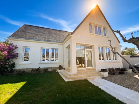 maison 8 pièces 198 m² à vendre / acheter châtellerault 86100 ? | era immobilier