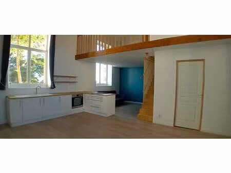 location maison à vairé (85150) : à louer / 90m² vairé