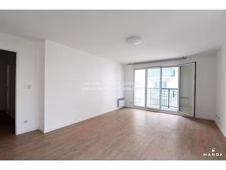 spacieux t4 avec balcon et parking – colombes