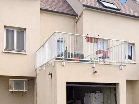 à vendre – appartement duplex indépendant avec terrasse et garage – émerainville