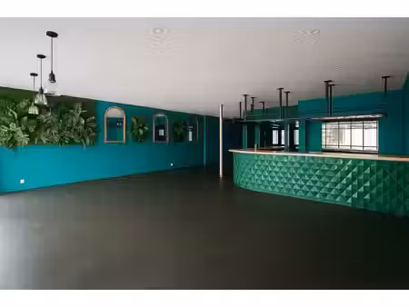 boutique location pure  restauration avec extraction possible