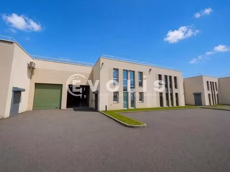 location local d'activités 309 m²