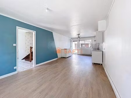 dans le petit village des petites armoises a proximité du chesne