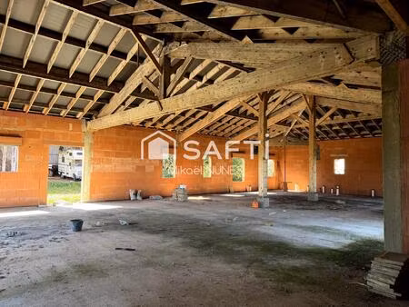 monfferand-saves - t5 de 210m² - terrain 3827 m²