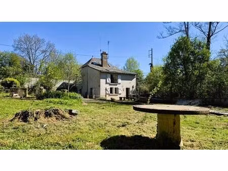 ancien moulin  3 à 4 chambres avec terrain boisé