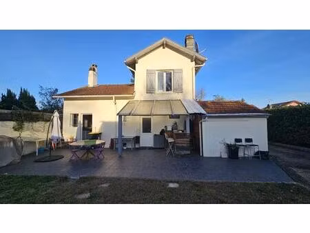 maison coup de cœur – 98 m² – extérieurs aménagés + studio indépendant