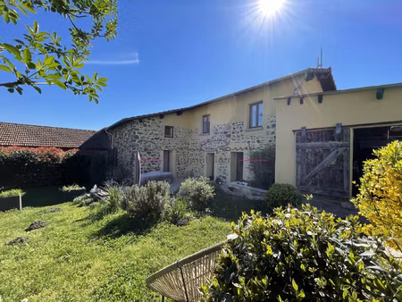 maison de village au charme intemporel