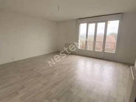 location appartement t1 à beaufort-en-vallee (49250) : à louer t1 / 45m² beaufort-en-valle