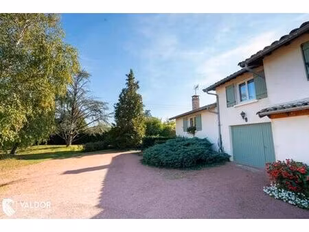 maison de 6 chambres de luxe en vente à saint-lager  auvergne-rhône-alpes