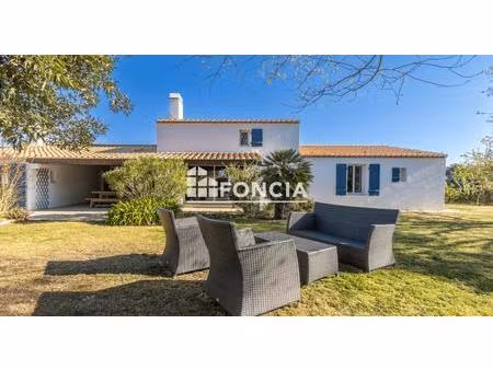 ile de noirmoutier - belle propriete - a proximite immediate du centre-ville