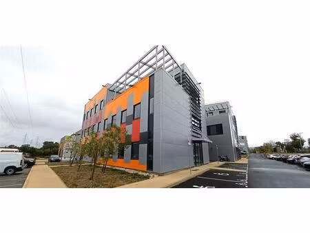 location bureau montpellier 94 m²