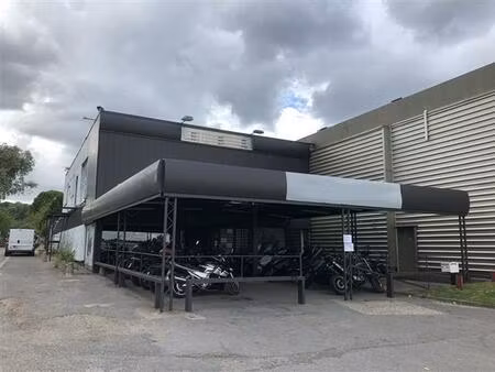 vente/location local d'activités la ville du bois 1 154 m²