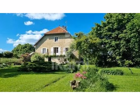 maison de 9 pièces de luxe en vente à montain  bourgogne-franche-comté