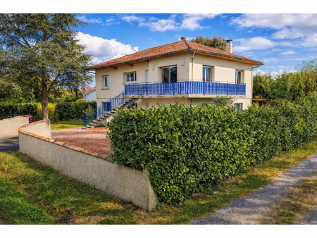 maison 7 pièces - 177 m² - jardin de 950 m² - montussan