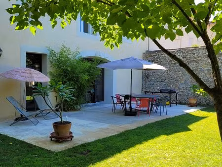 maison rénovée de 1906 avec jardin et piscine lagon à canet
