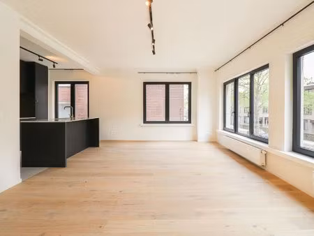 appartement te huur in wilrijk met 3 slaapkamers