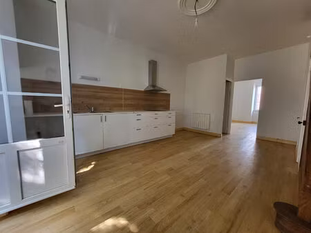 maison 3 pièces 80 m² à louer ruffec 16700 ? | era immobilier