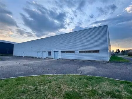 vente local d'activités st etienne 2 581 m²
