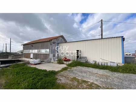 vente maison 4 pièces 210 m² à etaules (17750)  73 500 €