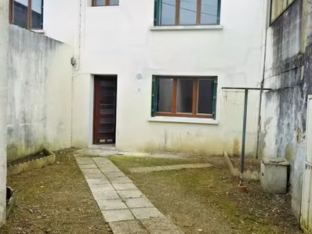 vente maison 3 pièces 65 m² à castillon-la-bataille (33350)  88 000 €
