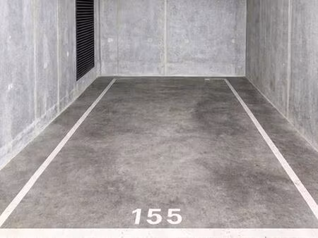 à louer garage-parking 15 m² – 120 € |lille