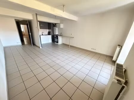 location appartement 3 pièces 65m² pont de vaux 01190