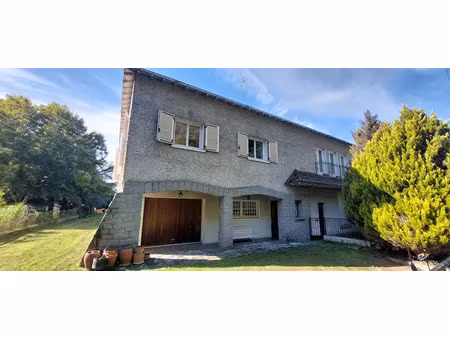 vente maison 10 pièces 206 m² à confolens (16500)  148 400 €