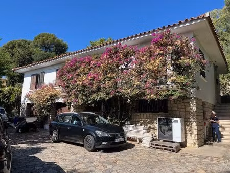 contreforts du mont faron villa t4