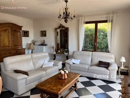 toulon bas faron villa avec dependances sur 1 700 m² de terrain